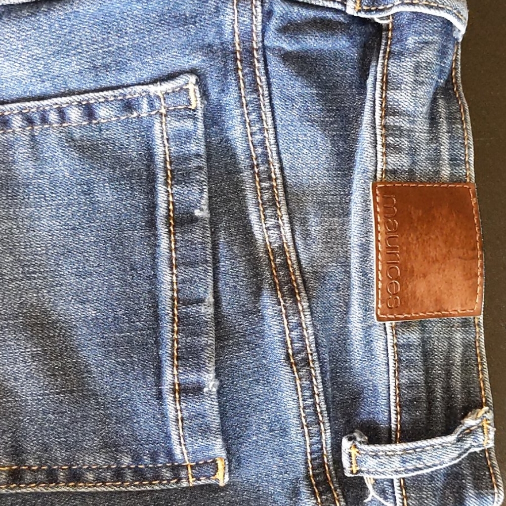 Jeans - Picture 4 of 5